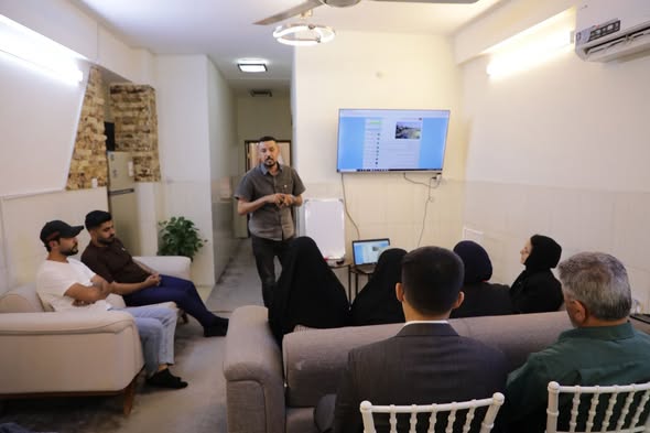 قسم الصحافة في جامعة أهل البيت يختتم ورشة “القصة الصحفية” لطلبته في أروقة شبكة كربلاء 24 الإخبارية